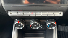 Renault Clio 1.0 TCe 100 Iconic 5dr Petrol Hatchback